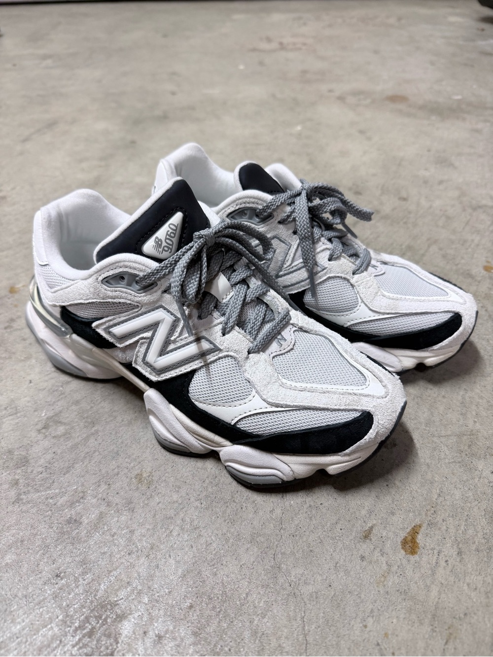 New Balance 9060 White Black Women's Sneakers White & Black